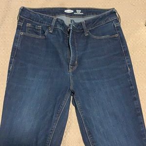 Old Navy dark wash rockstar super skinny jeans EUC